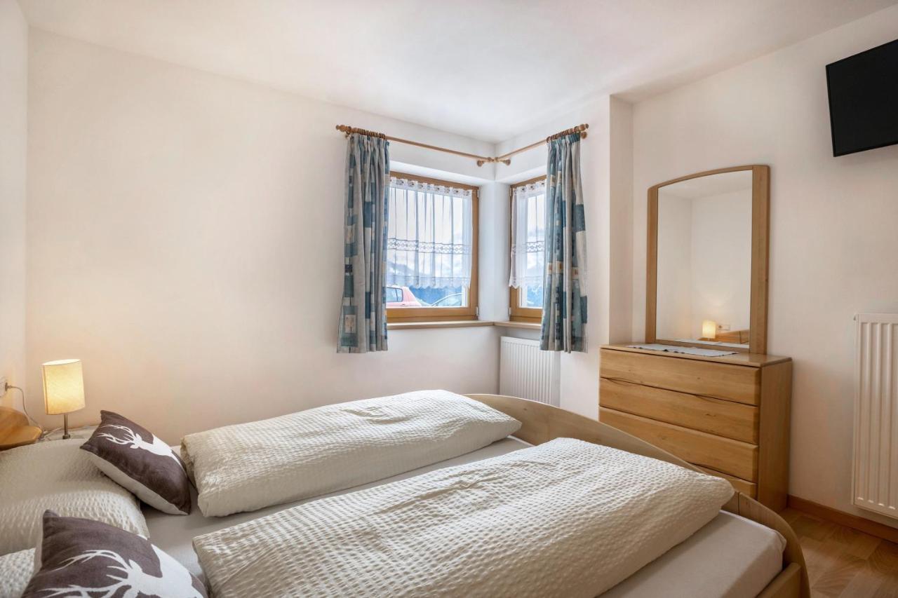 Haus Belodei - Apt B San Martino in Badia Exteriér fotografie