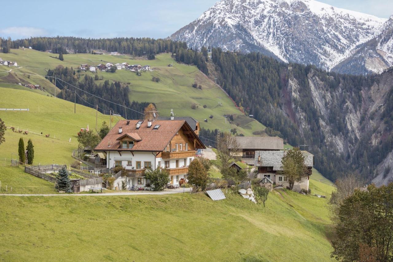 Haus Belodei - Apt B San Martino in Badia Exteriér fotografie