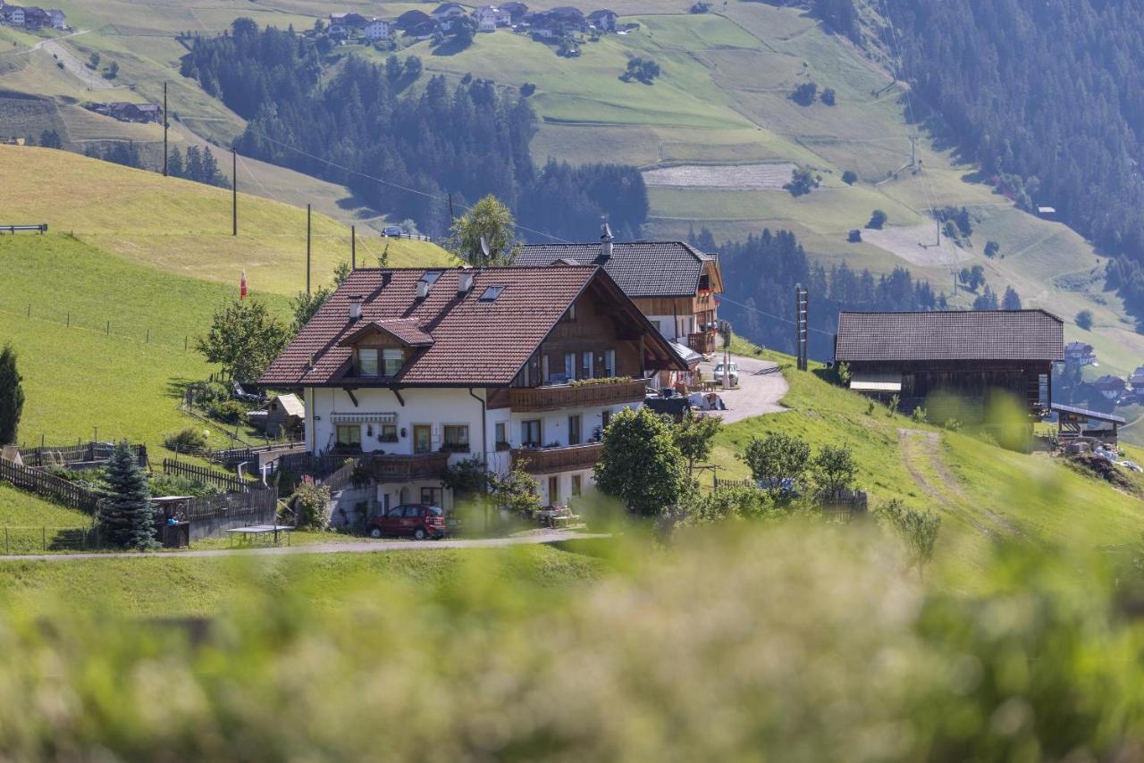 Haus Belodei - Apt B San Martino in Badia Exteriér fotografie